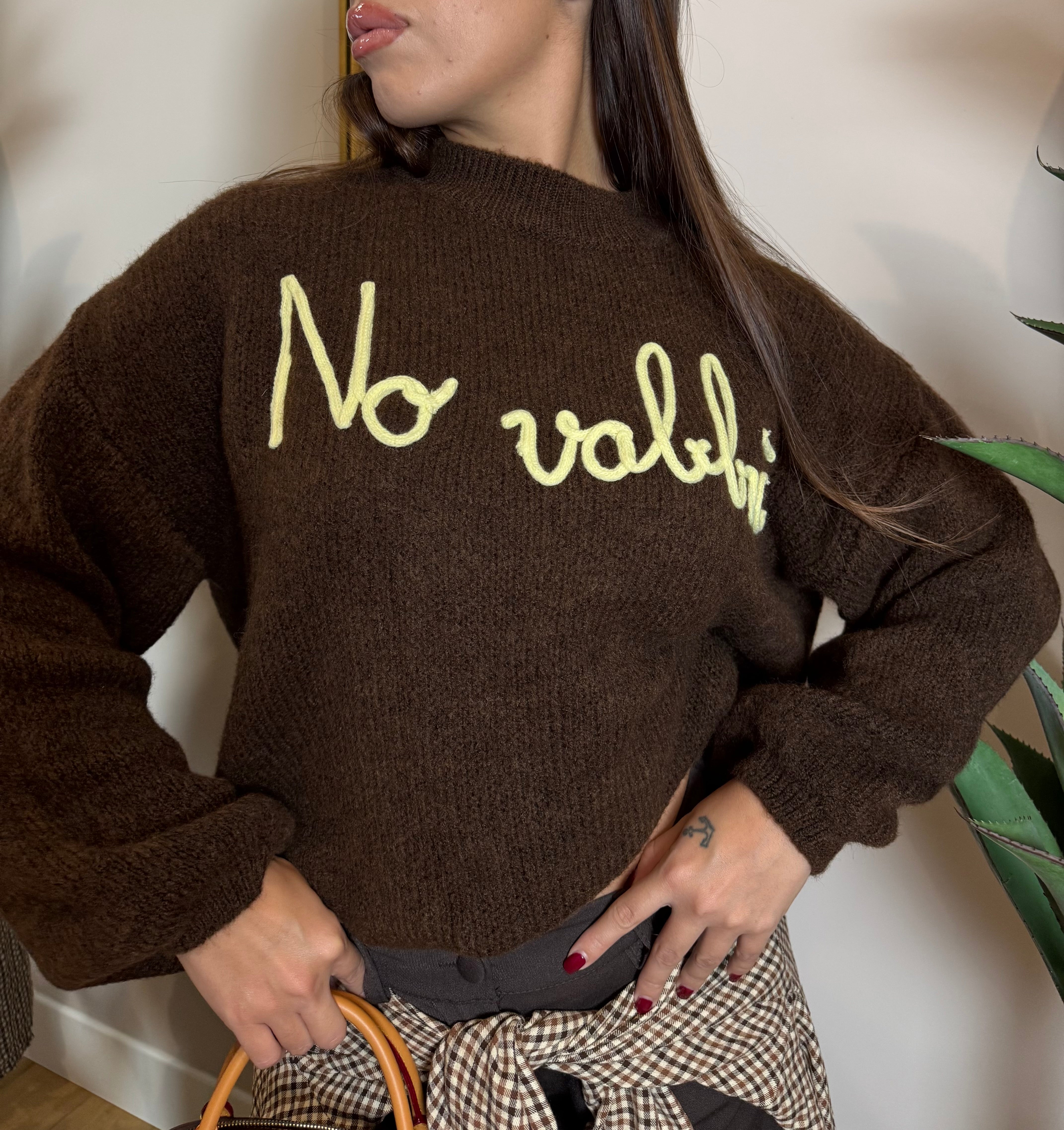 MAGLIONE TEXT