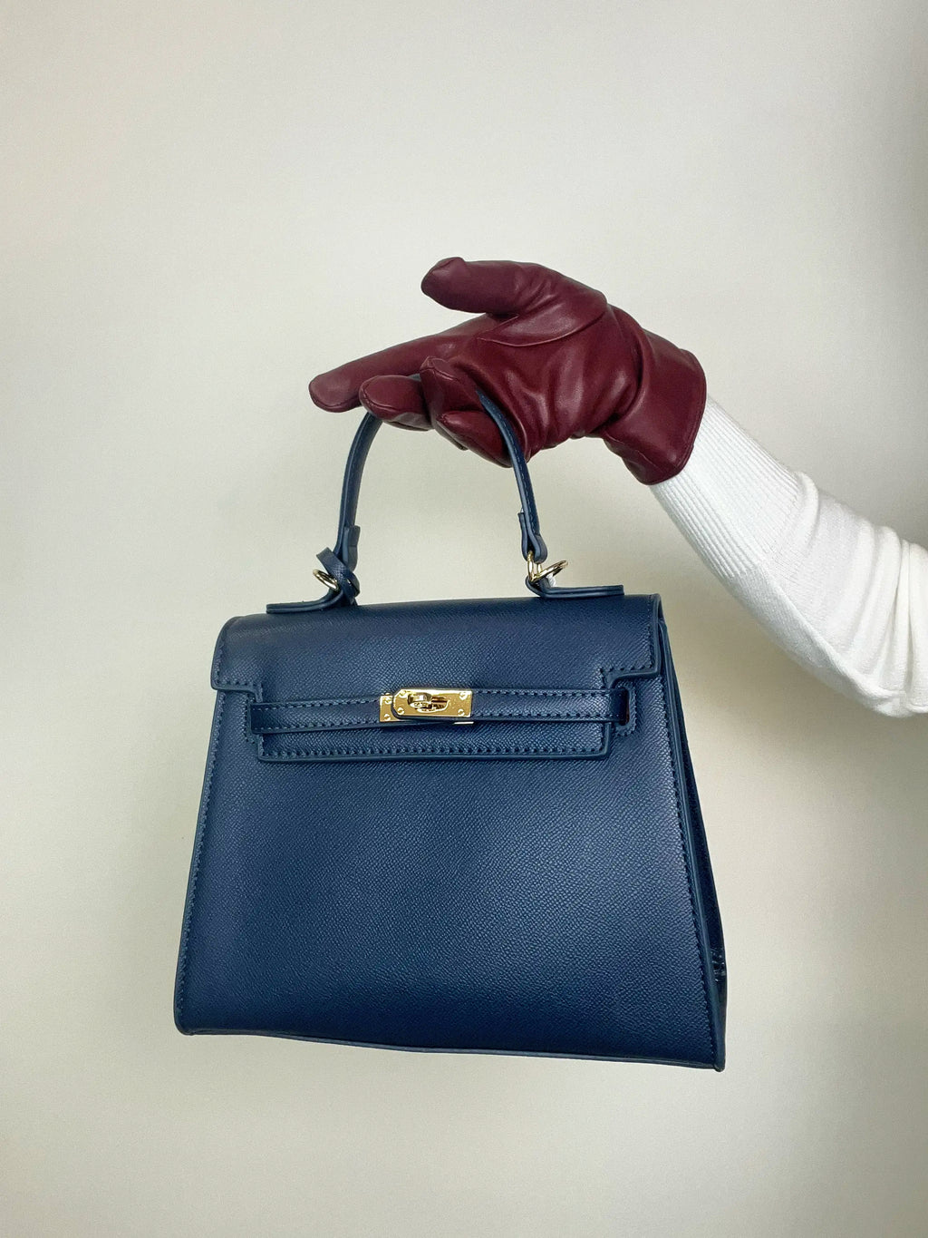 BORSA KIM