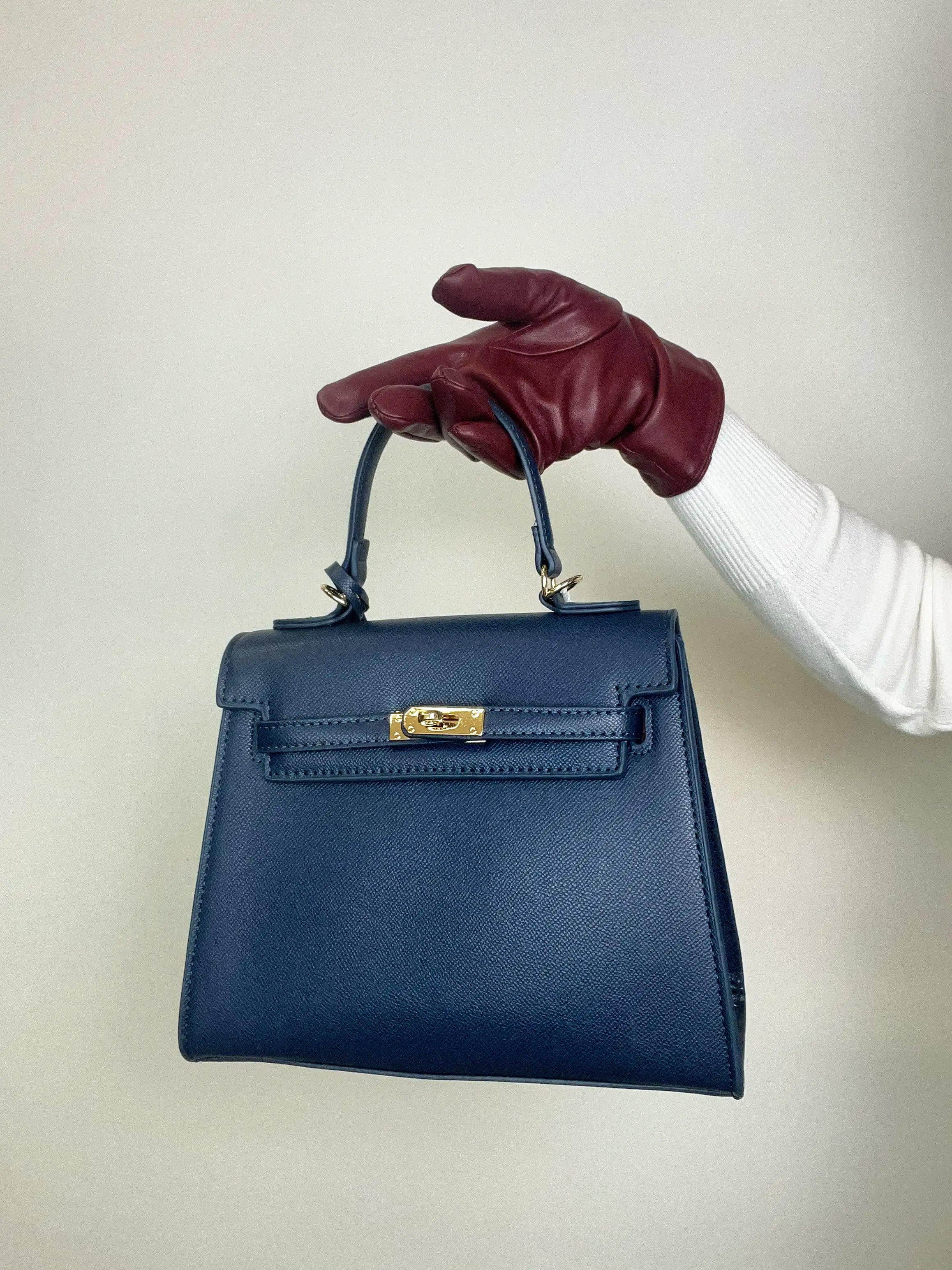 BORSA KIM