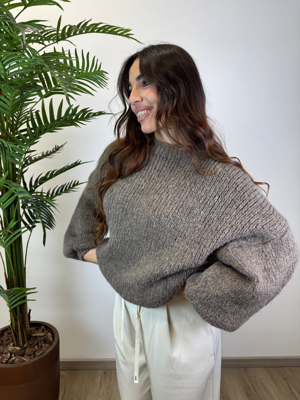 MAGLIONE MEGAN