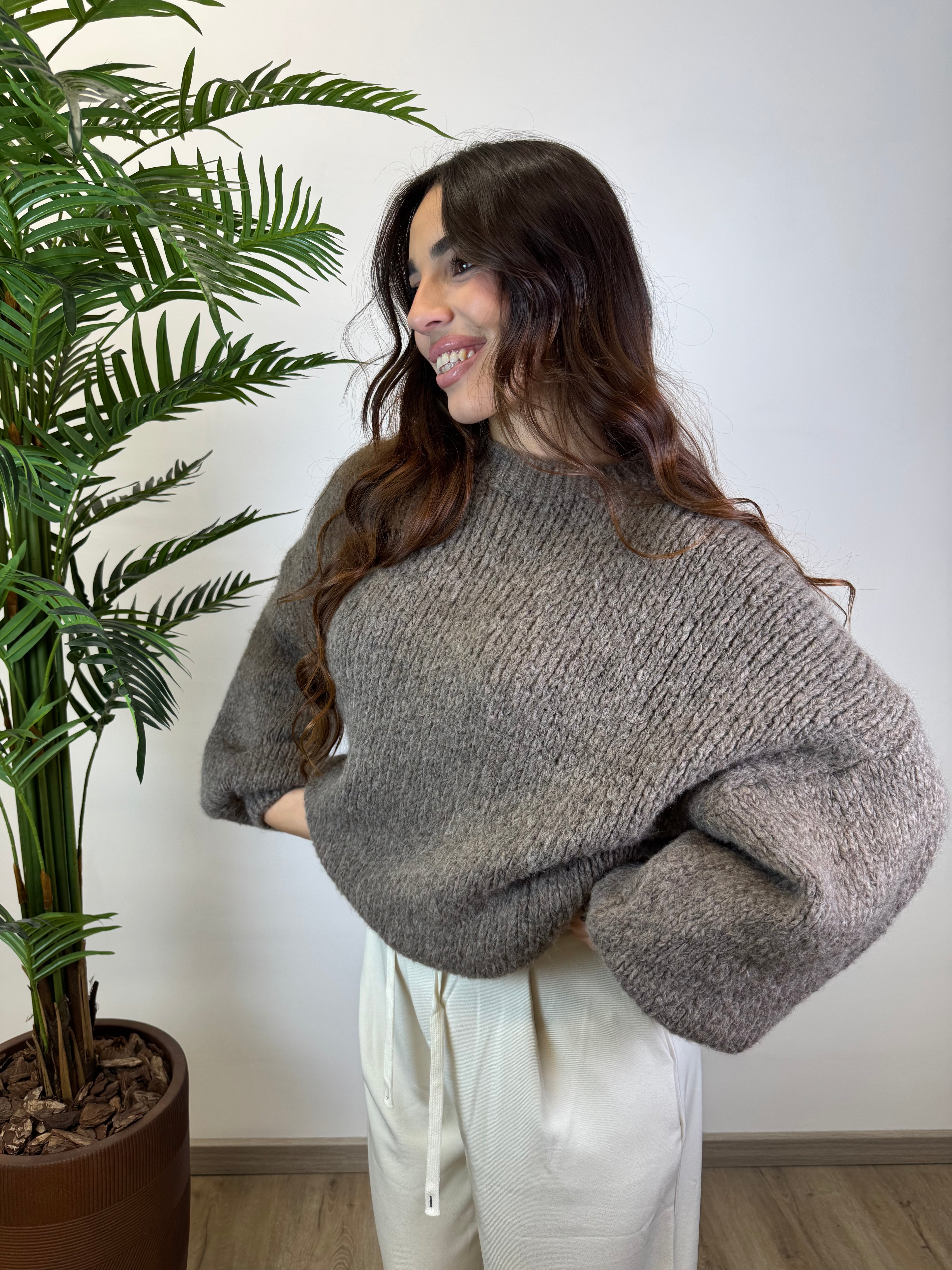 MAGLIONE MEGAN