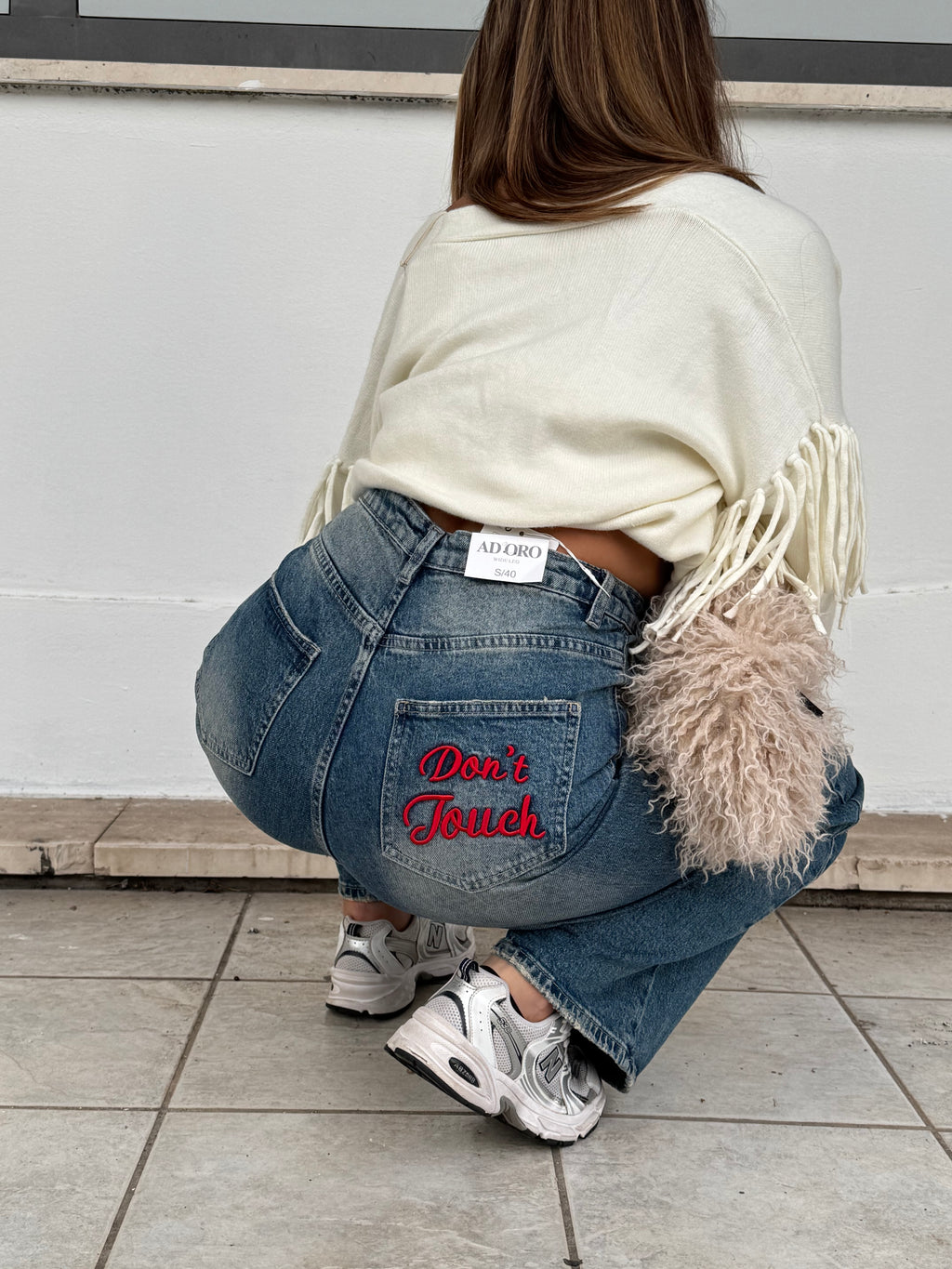 JEANS DON’T TOUCH