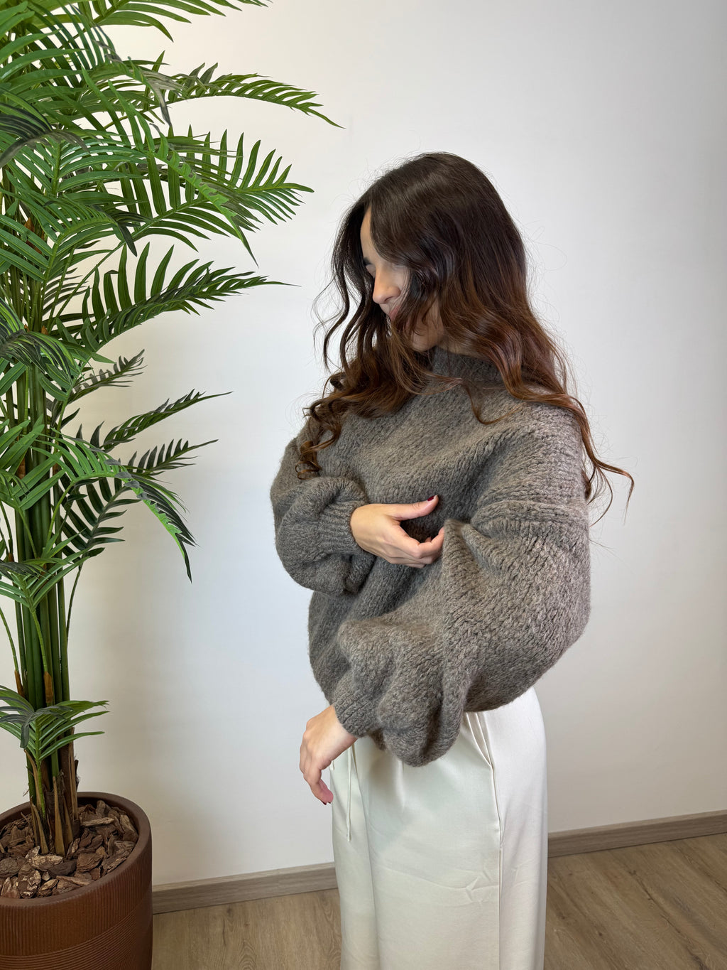 MAGLIONE MEGAN