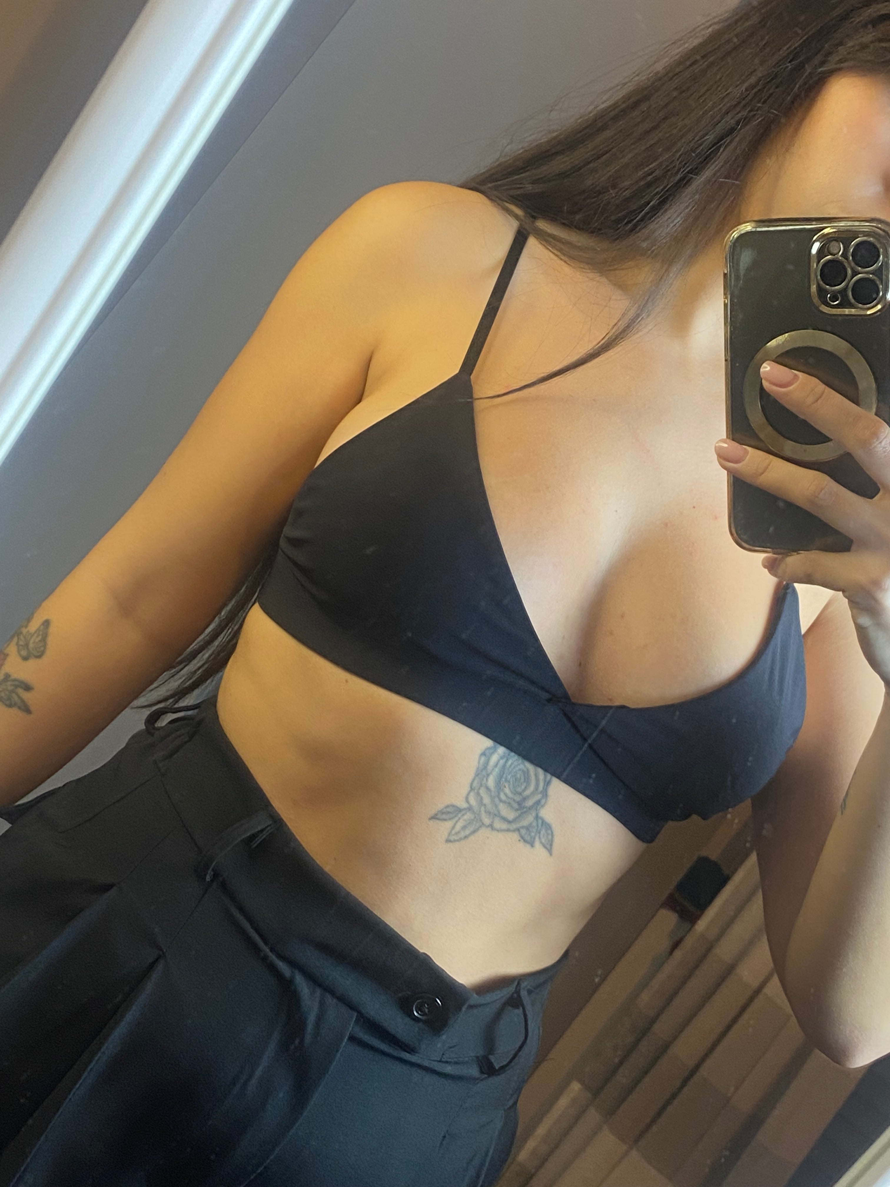 Bralette color