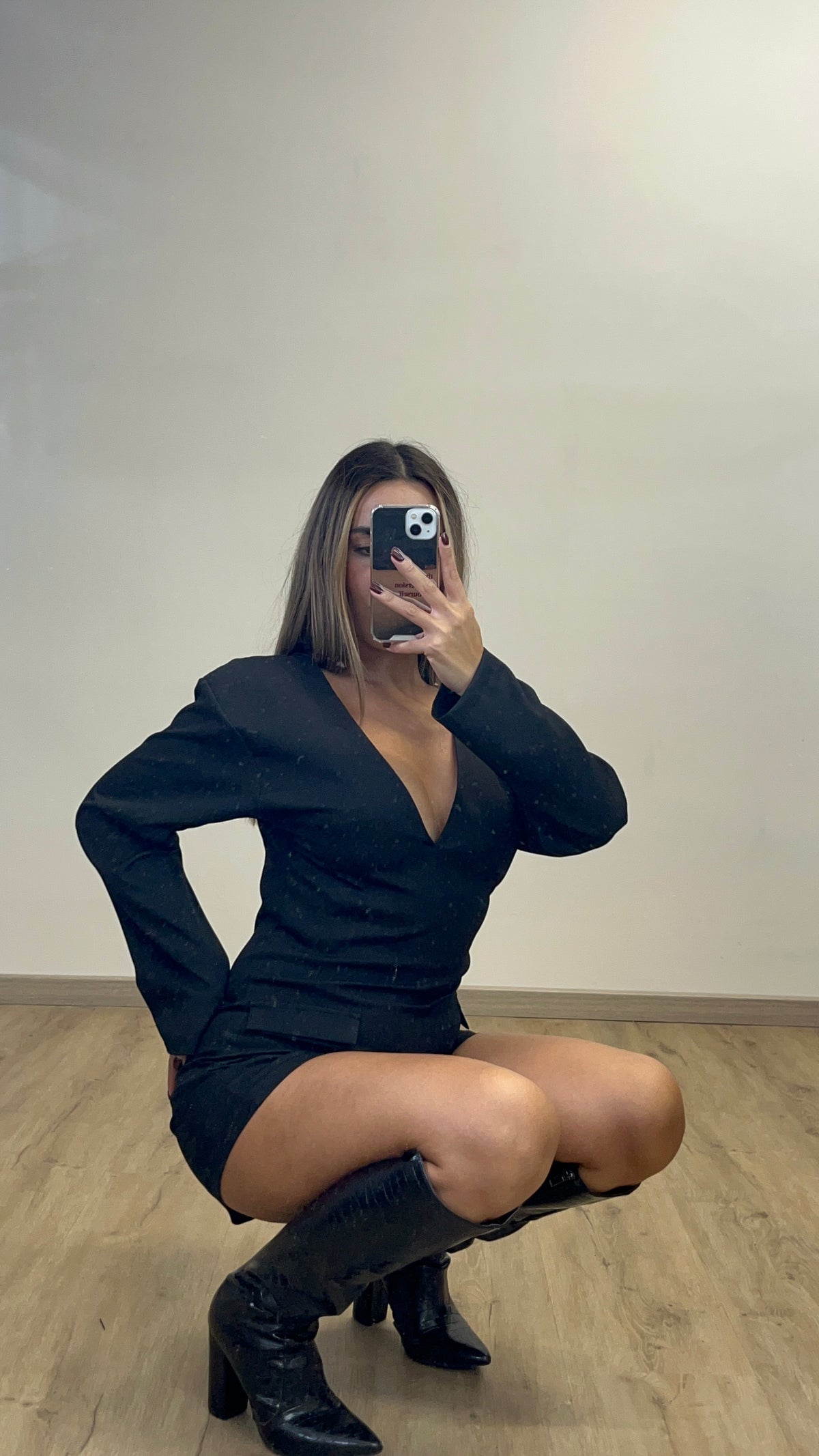 TUTINA ZAR